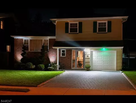 12 Wilson Ter, Elizabeth, NJ 07208