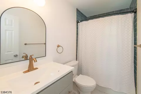 Bath - 401 E Plane St, Hackettstown, NJ 07840 photo 1 of 2
