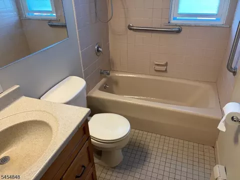 Bath - 116 Giles Ave, Middlesex, NJ 08846 photo 1 of 1