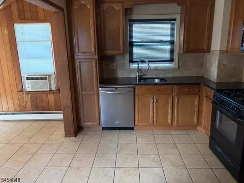 Kitchen - 116 Giles Ave, Middlesex, NJ 08846 photo 2 of 2