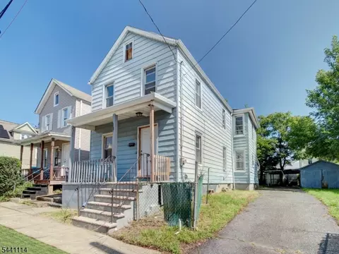 220 William St, Rahway, NJ 07065