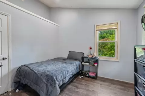 Bedroom - 307 Boulevard Dr, Wayne, NJ 07470 photo 3 of 3