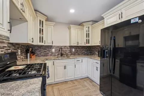 Kitchen - 307 Boulevard Dr, Wayne, NJ 07470 photo 1 of 1