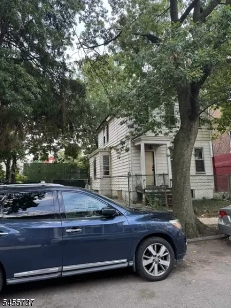 36 Sunset Ave, Newark, NJ 07106