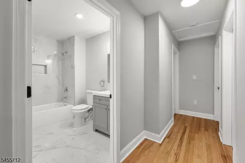 Entry Way - 76 Dawn Ave, North Haledon, NJ 07508 photo 7 of 7