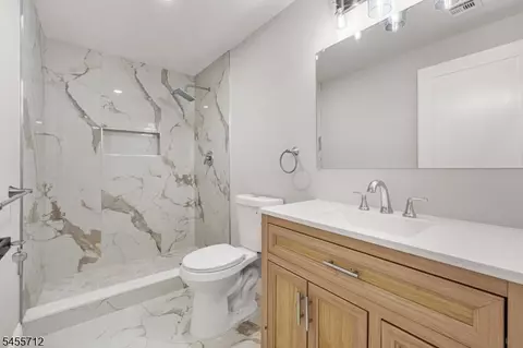 Bath - 76 Dawn Ave, North Haledon, NJ 07508 photo 2 of 3