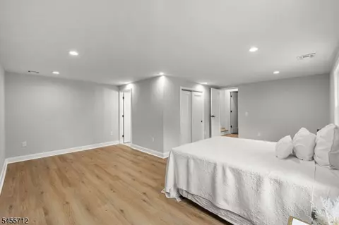 Bedroom - 76 Dawn Ave, North Haledon, NJ 07508 photo 5 of 5