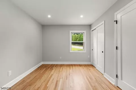 Bedroom - 76 Dawn Ave, North Haledon, NJ 07508 photo 3 of 5