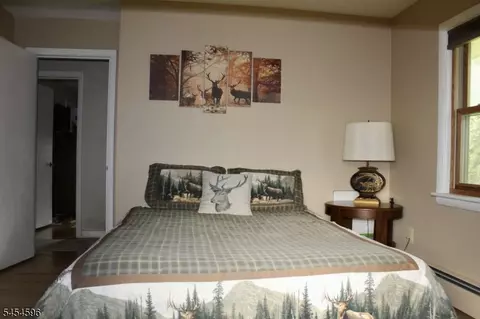 Bedroom - 206 Ridge Rd, Phillipsburg, NJ 08865 photo 5 of 6