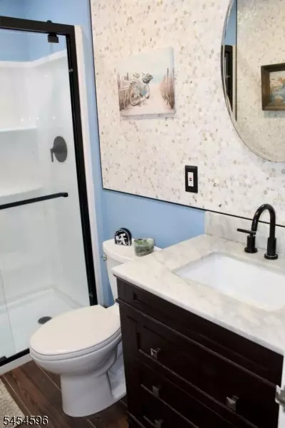 Bath - 206 Ridge Rd, Phillipsburg, NJ 08865 photo 3 of 3