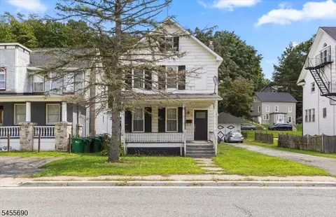 36 Bank St, Sussex, NJ 07461