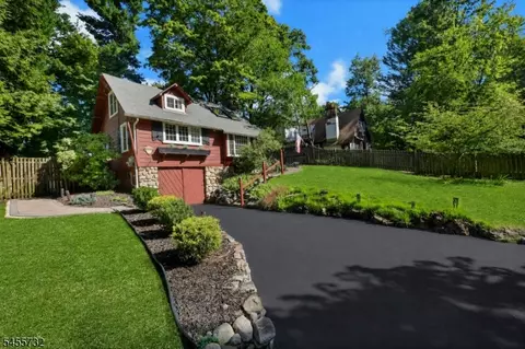 25 Park Rd, Sparta, NJ 07871