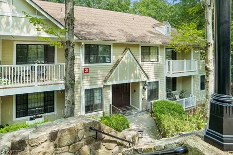 3 Foxwood Dr # D, Morris Plains, NJ 07950