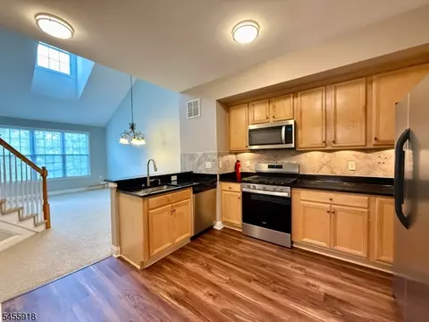 1420 Wharton Ct #1420, Riverdale, NJ 07457