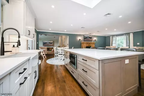 Kitchen - 5 Harmer Ter, Wayne, NJ 07470 photo 3 of 3