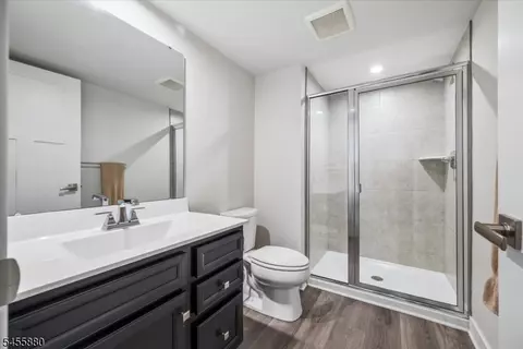 Bath - 2 Vansickle Ct, Landing, NJ 07850 photo 4 of 4