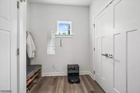 Entry Way - 2 Vansickle Ct, Landing, NJ 07850 photo 7 of 8