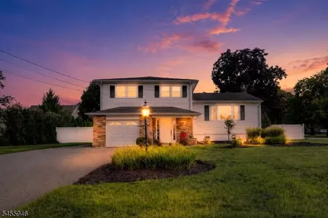 1 Evelyn Pl, Pompton Plains, NJ 07444