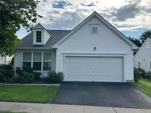 99 Kensington Cir, Belvidere, NJ 07823