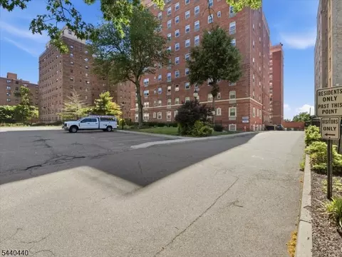 70 S Munn Ave #413, East Orange, NJ 07018