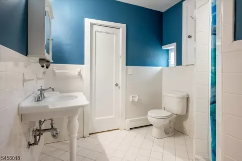 Bath - 321 Terhune Ave, Passaic, NJ 07055 photo 2 of 3