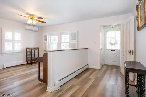 Entry Way - 321 Terhune Ave, Passaic, NJ 07055 photo 2 of 7