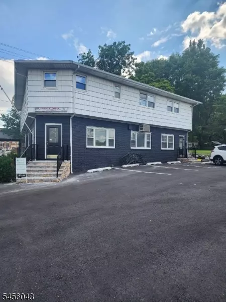 400 Seaton Ave, Roselle Park, NJ 07204