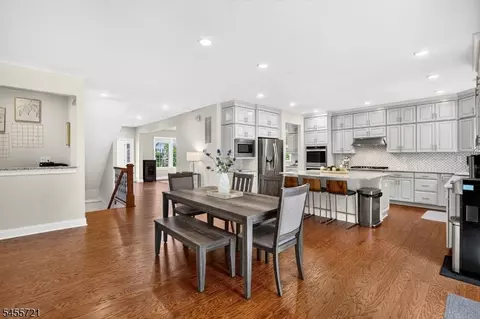 22 Hilltop Dr, North Caldwell, NJ 07006