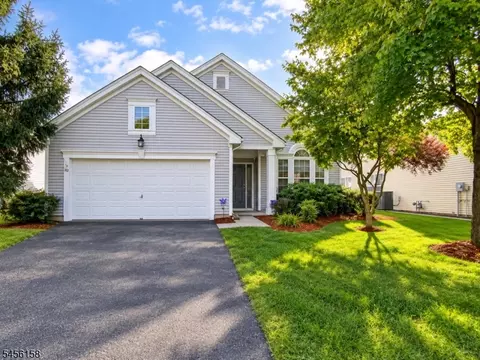 112 Kensington Cir, Belvidere, NJ 07823