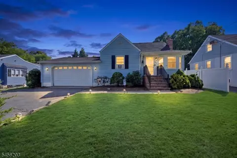 57 Hudson St, Little Falls Twp, NJ 07424