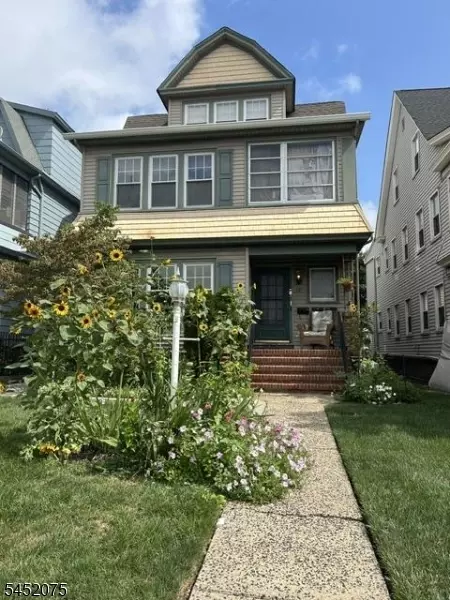 17 Mount Pleasant Ave, West Orange, NJ 07052