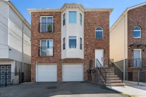 33-35 Pierce St, Newark, NJ 07103