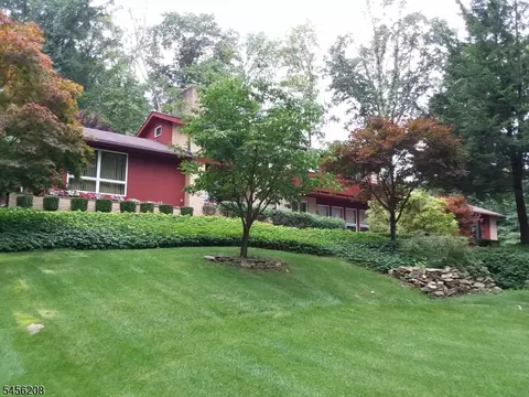 5 Agnes Ln, Milford, NJ 08848