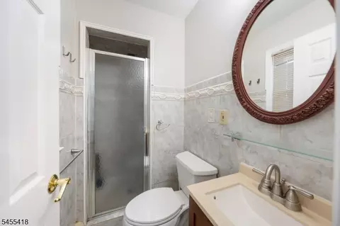 Bath - 856 Mitchell Ave, Union, NJ 07083 photo 1 of 2