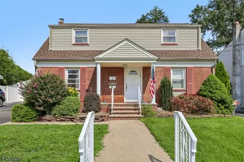 15-27 Parmelee Ave, Fair Lawn, NJ 07410