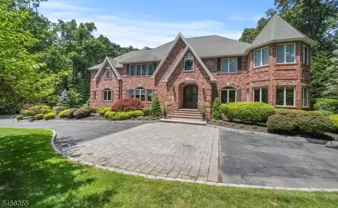 1123 Pines Lake Dr, Wayne, NJ 07470
