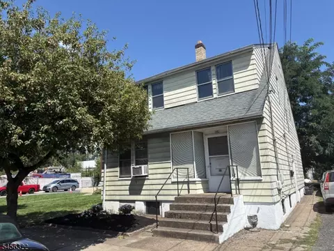 82 Roosevelt Ave, Belleville, NJ 07109
