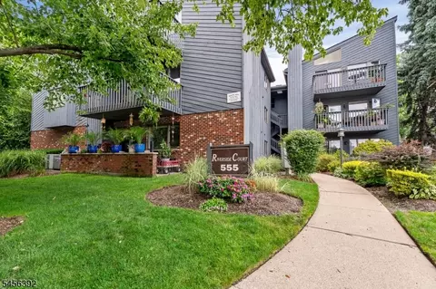555 Riverside Ave #12, Rutherford, NJ 07070