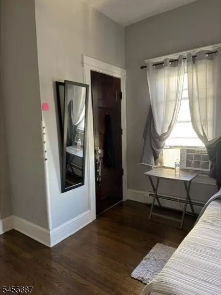 Bedroom - 1007 W 8th St, Plainfield, NJ 07063 photo 4 of 9