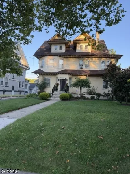 Exterior - 1007 W 8th St, Plainfield, NJ 07063 photo 1 of 2
