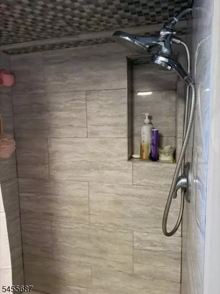 Bath - 1007 W 8th St, Plainfield, NJ 07063 photo 2 of 8