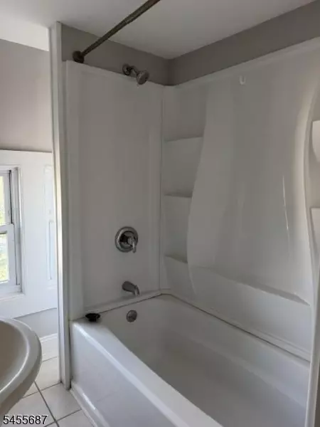 Bath - 1007 W 8th St, Plainfield, NJ 07063 photo 5 of 8