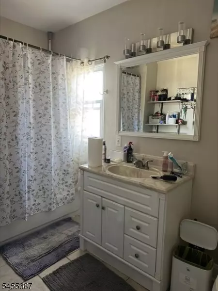 Bath - 1007 W 8th St, Plainfield, NJ 07063 photo 1 of 8