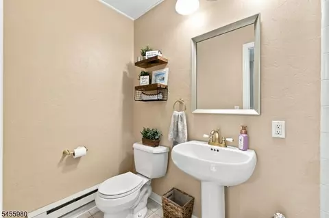 Bath - 67 Bald Eagle Rd, Hackettstown, NJ 07840 photo 1 of 6