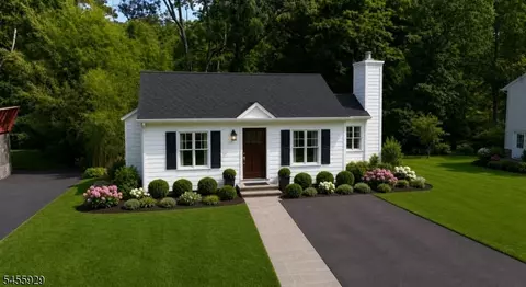 62 S Cherry Rd, Lake Hopatcong, NJ 07849