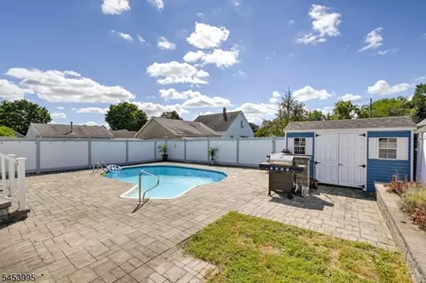 Exterior - 416 Giles Ave, Middlesex, NJ 08846 photo 3 of 4