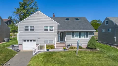 24 Lennon Pl, Clifton, NJ 07013