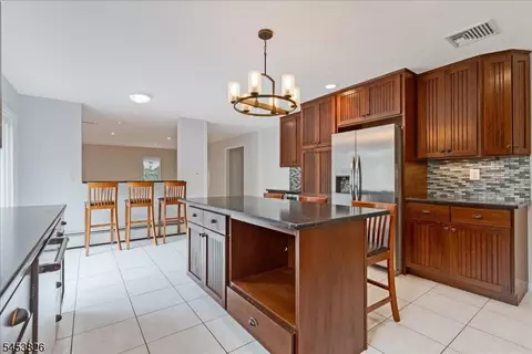 Kitchen - 1460 Alps Rd, Wayne, NJ 07470 photo 5 of 7