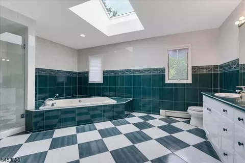 Bath - 1460 Alps Rd, Wayne, NJ 07470 photo 2 of 5