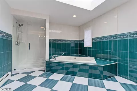 Bath - 1460 Alps Rd, Wayne, NJ 07470 photo 3 of 5